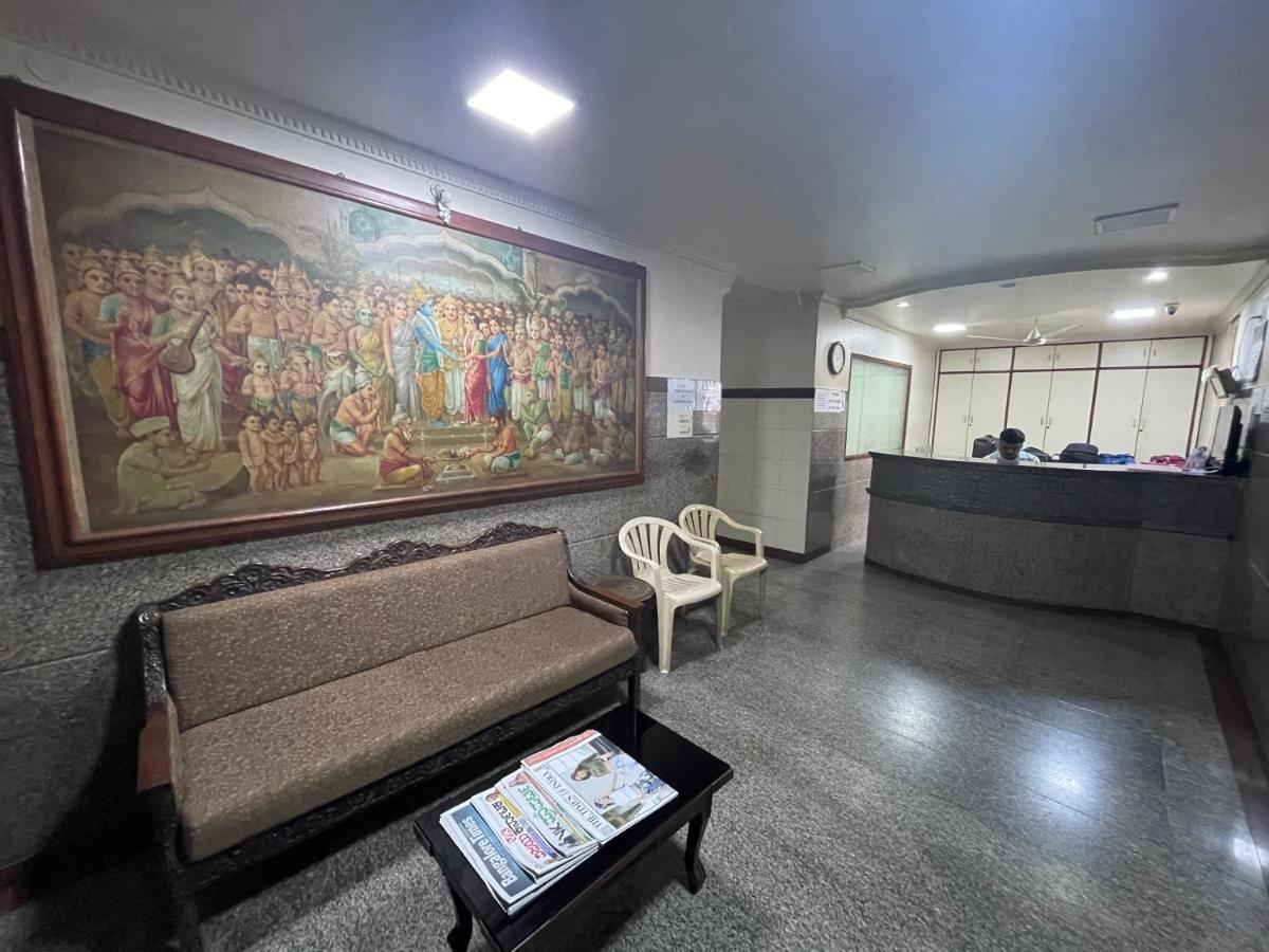Sri Durgamba Lodge Bangalore Eksteriør billede